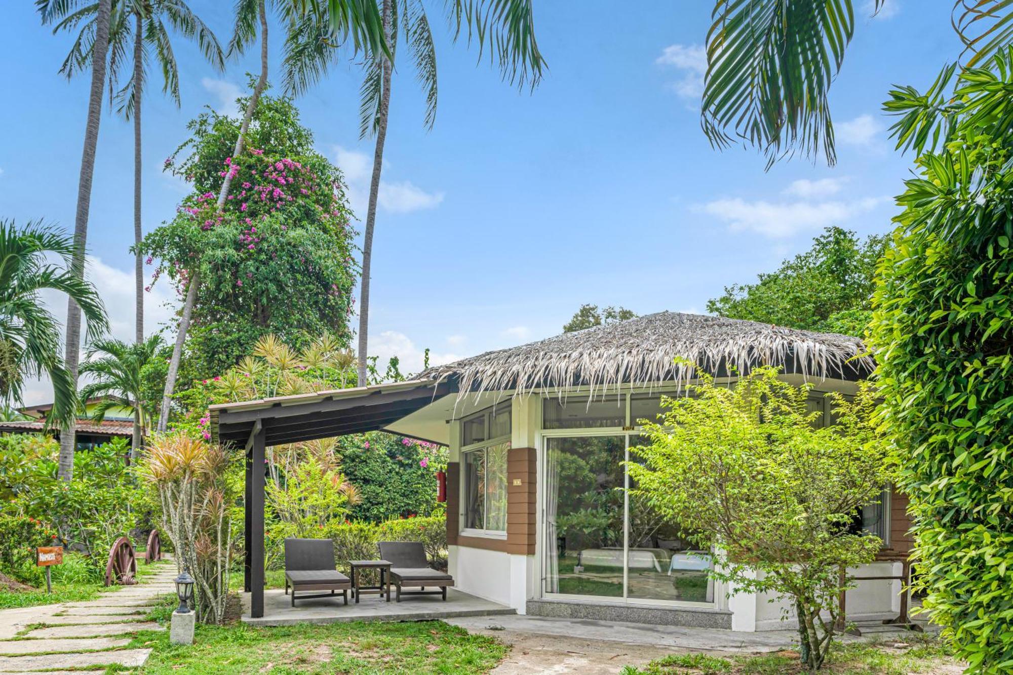 Anahata Resort Lipa Noi Extérieur photo