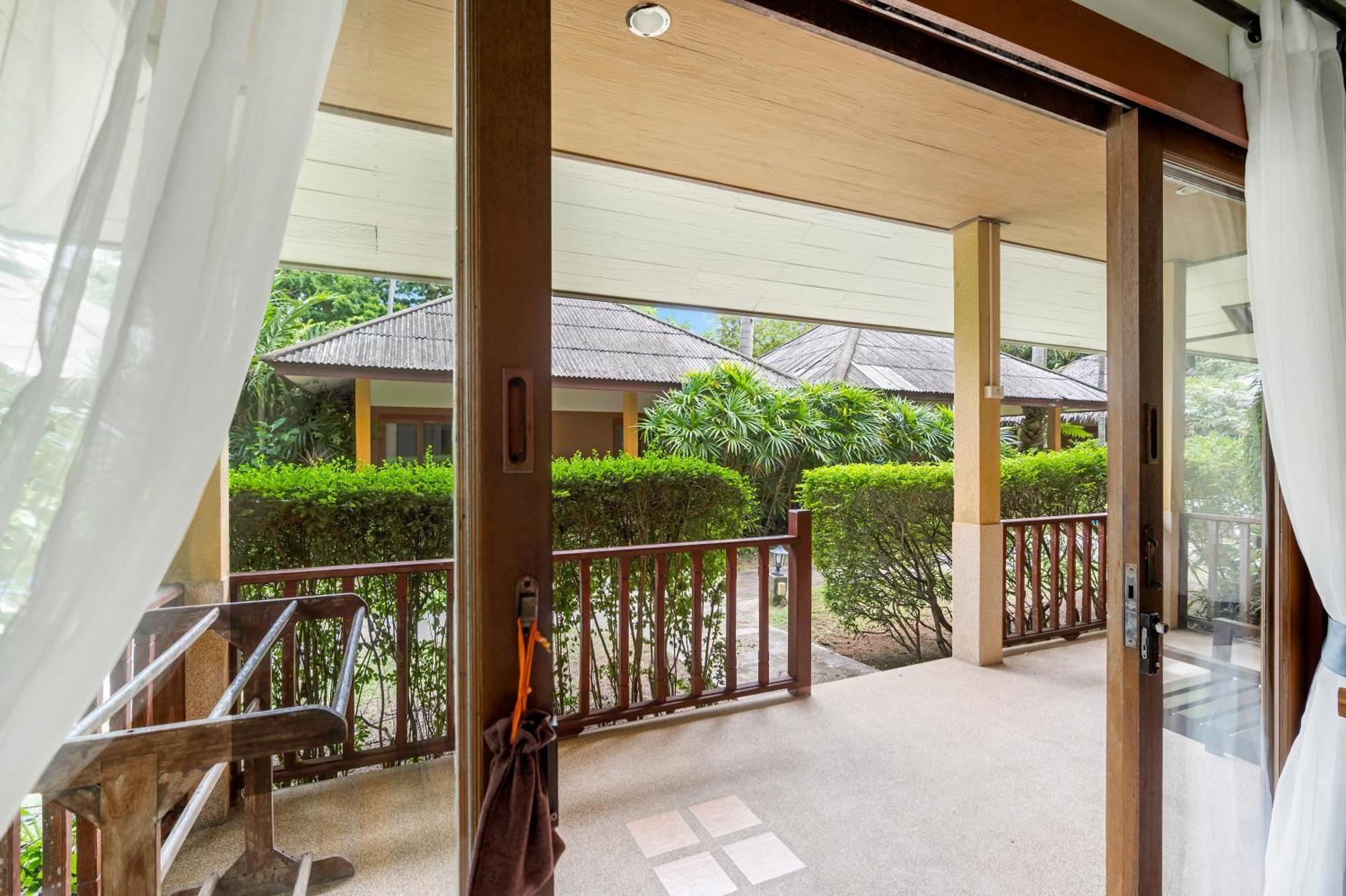 Anahata Resort Lipa Noi Extérieur photo