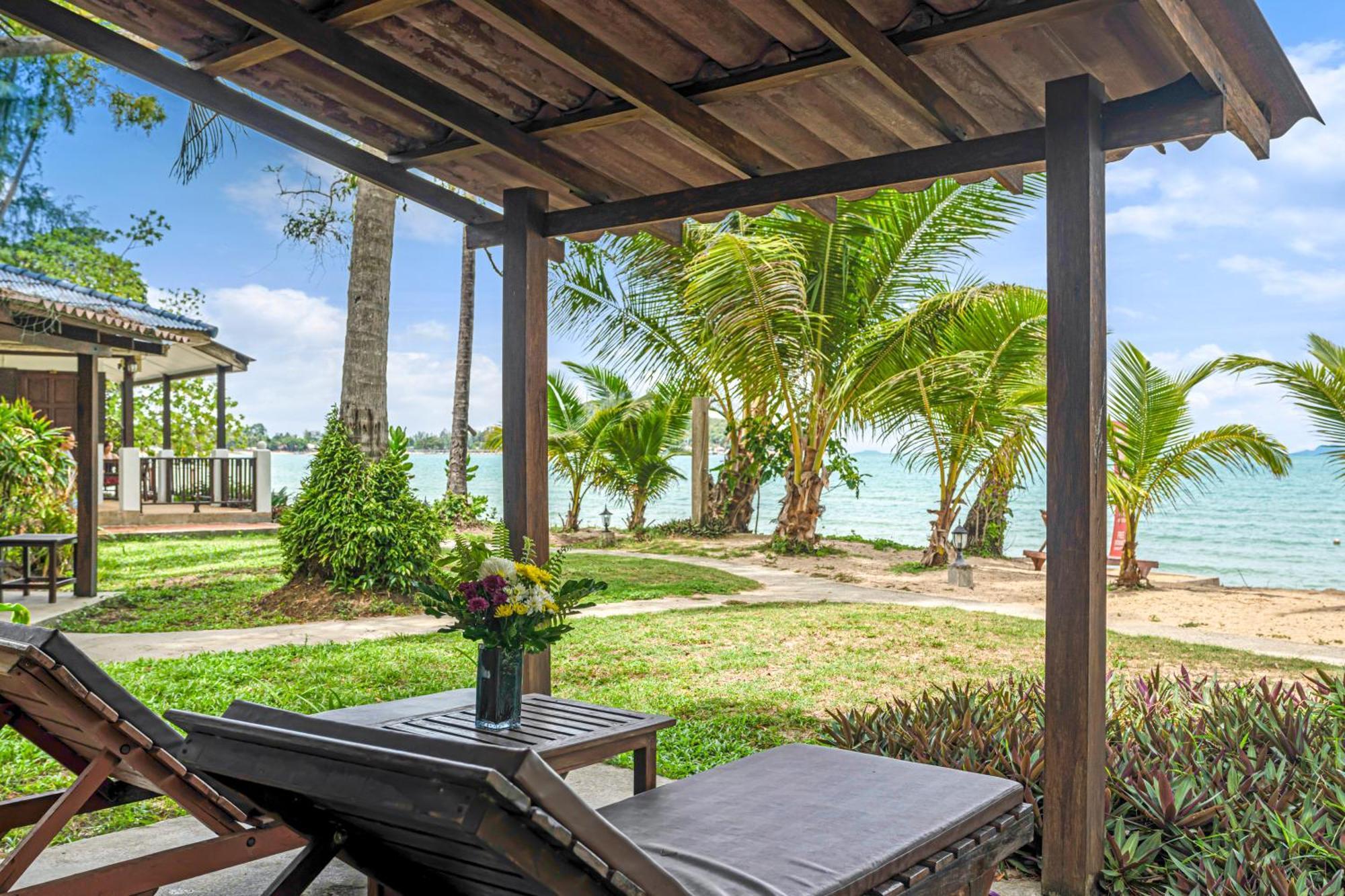 Anahata Resort Lipa Noi Extérieur photo