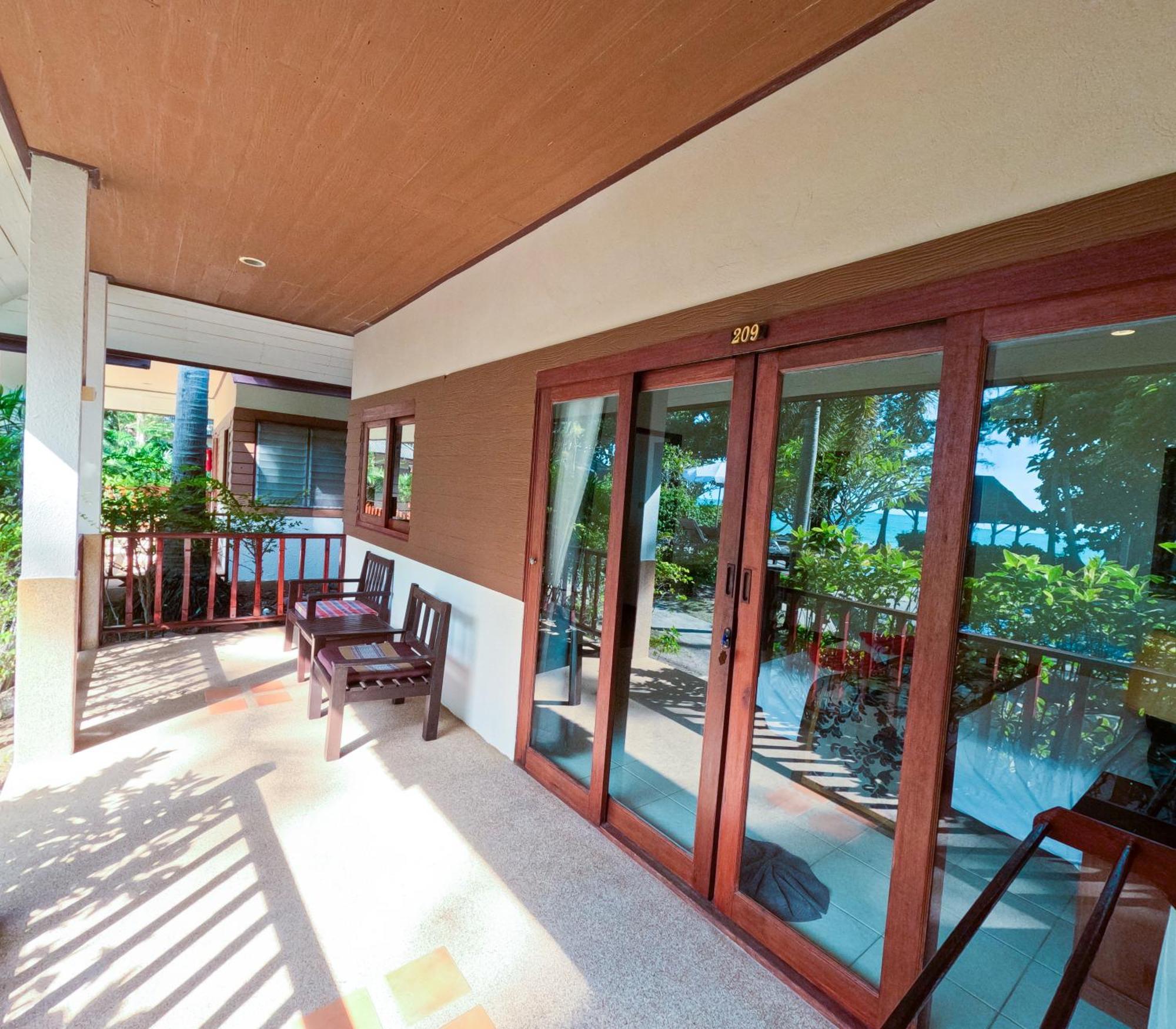 Anahata Resort Lipa Noi Extérieur photo
