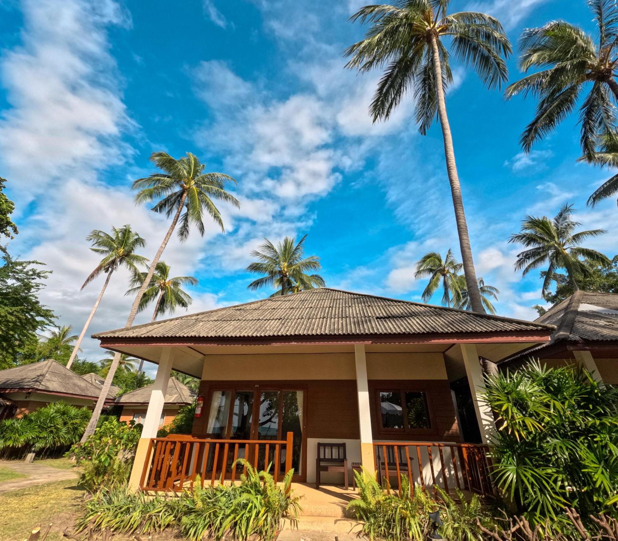 Anahata Resort Lipa Noi Extérieur photo