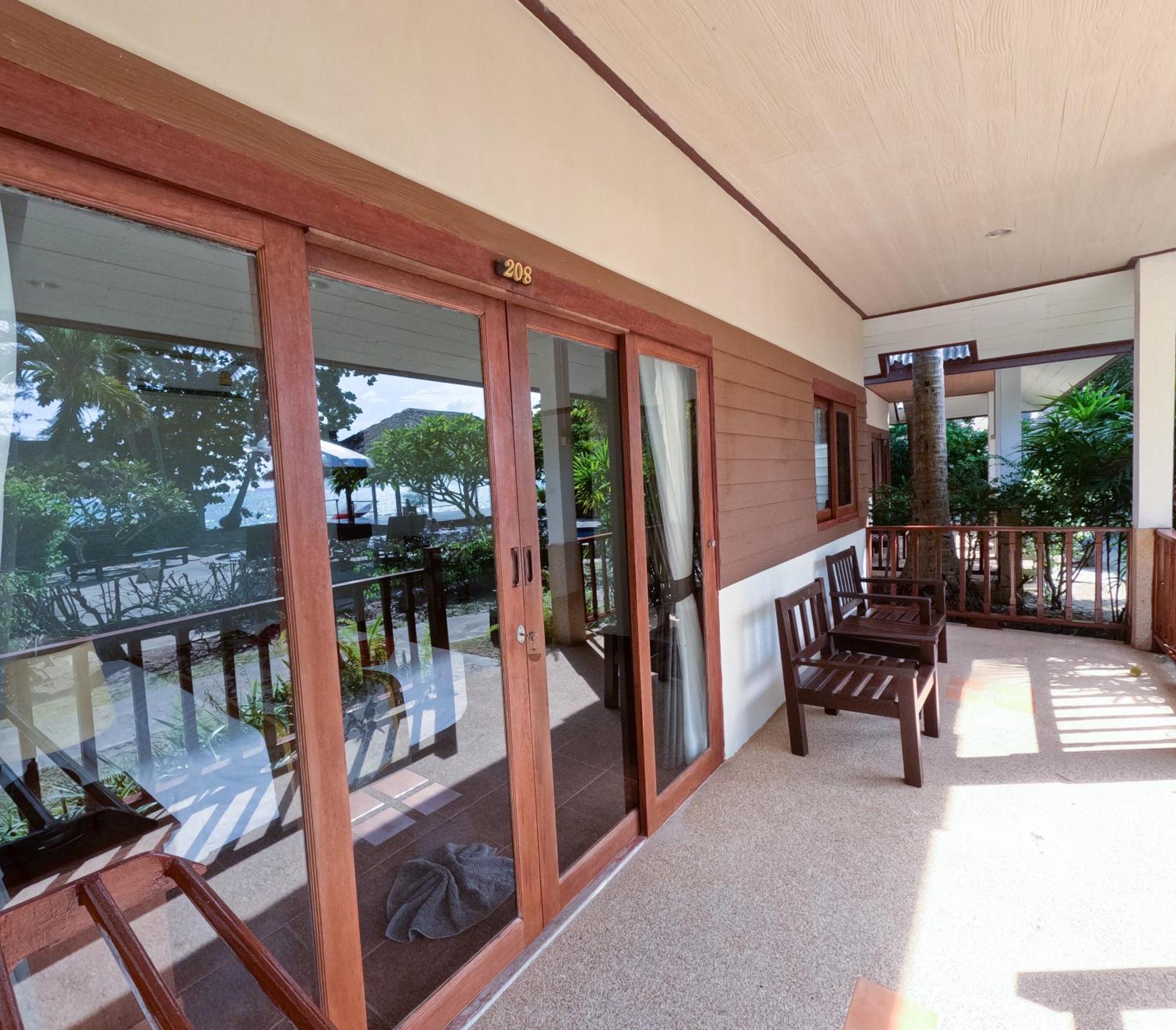 Anahata Resort Lipa Noi Extérieur photo