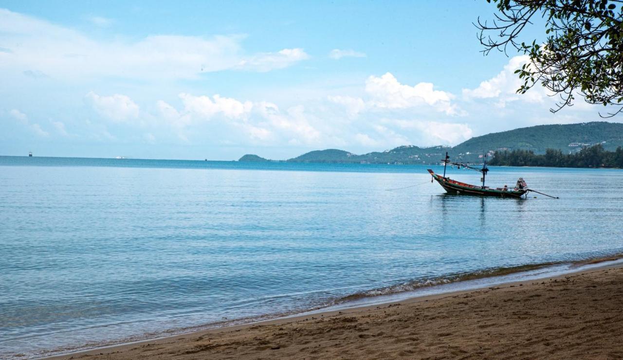 Anahata Resort Lipa Noi Extérieur photo